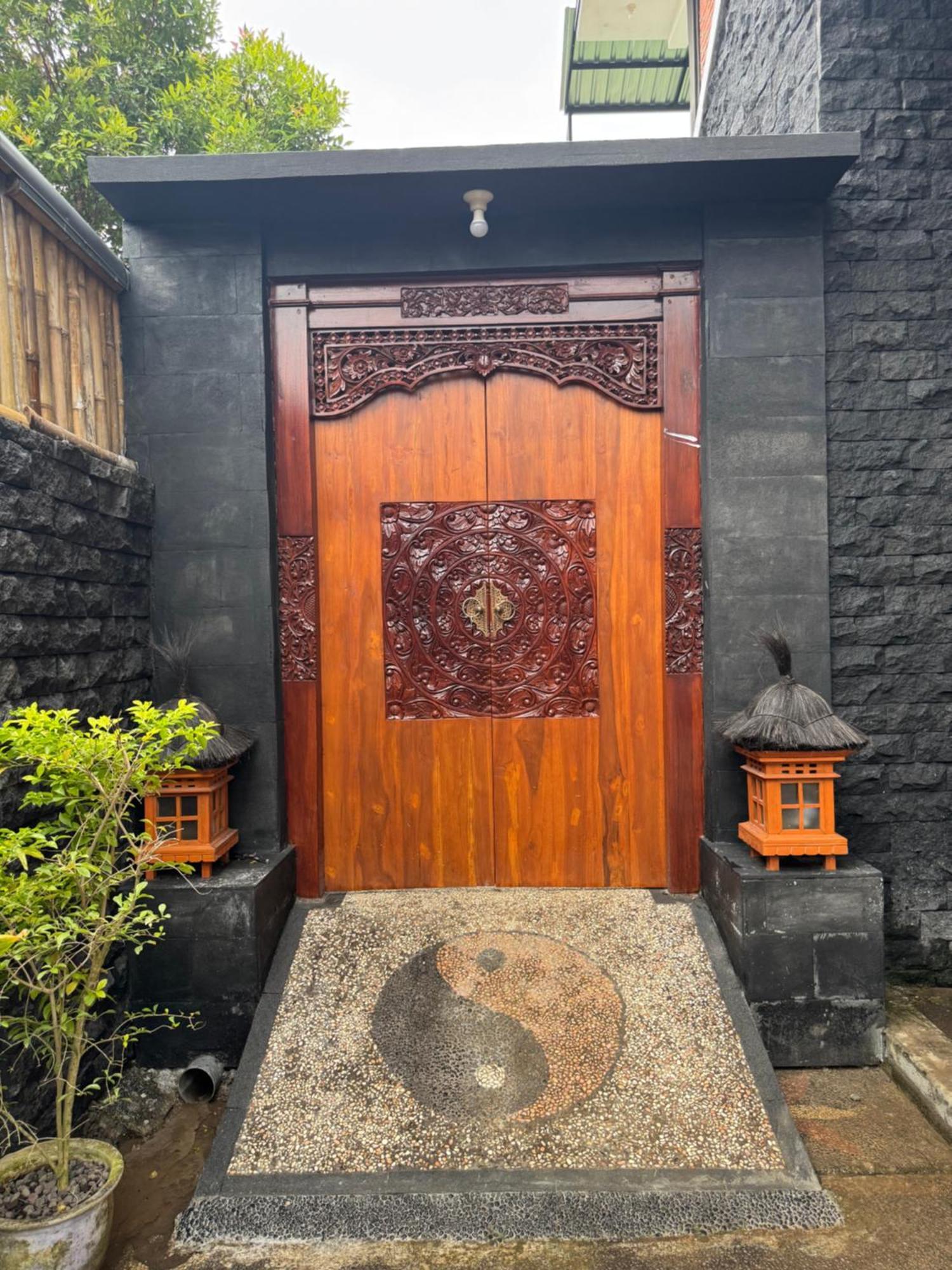 Murni'S House Lovina  Exterior photo