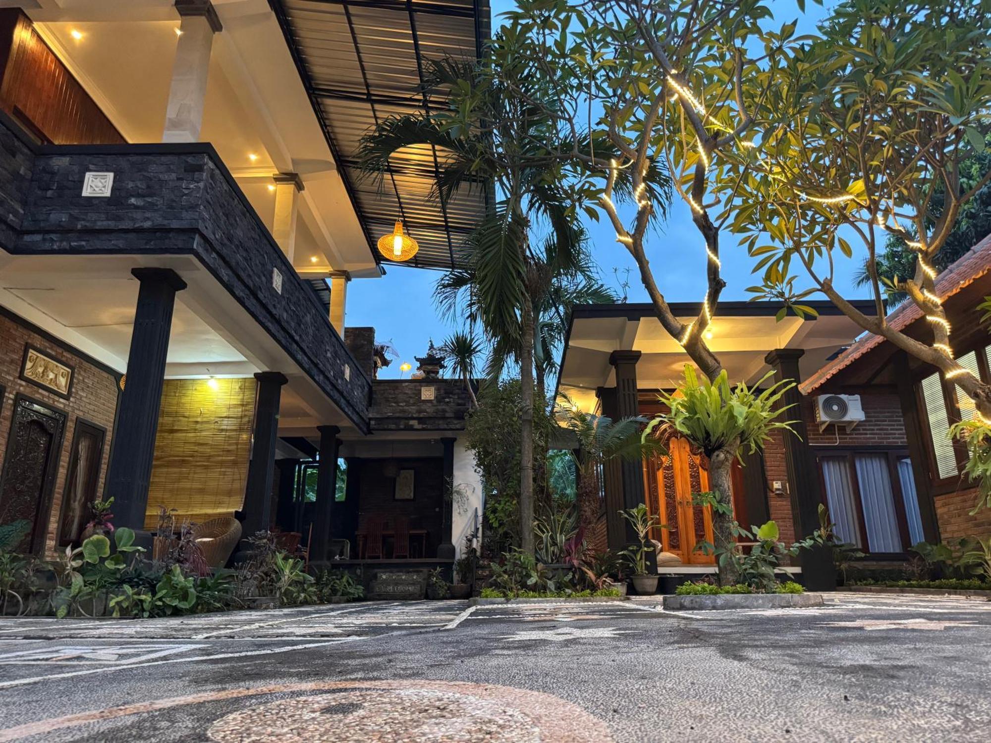 Murni'S House Lovina  Exterior photo