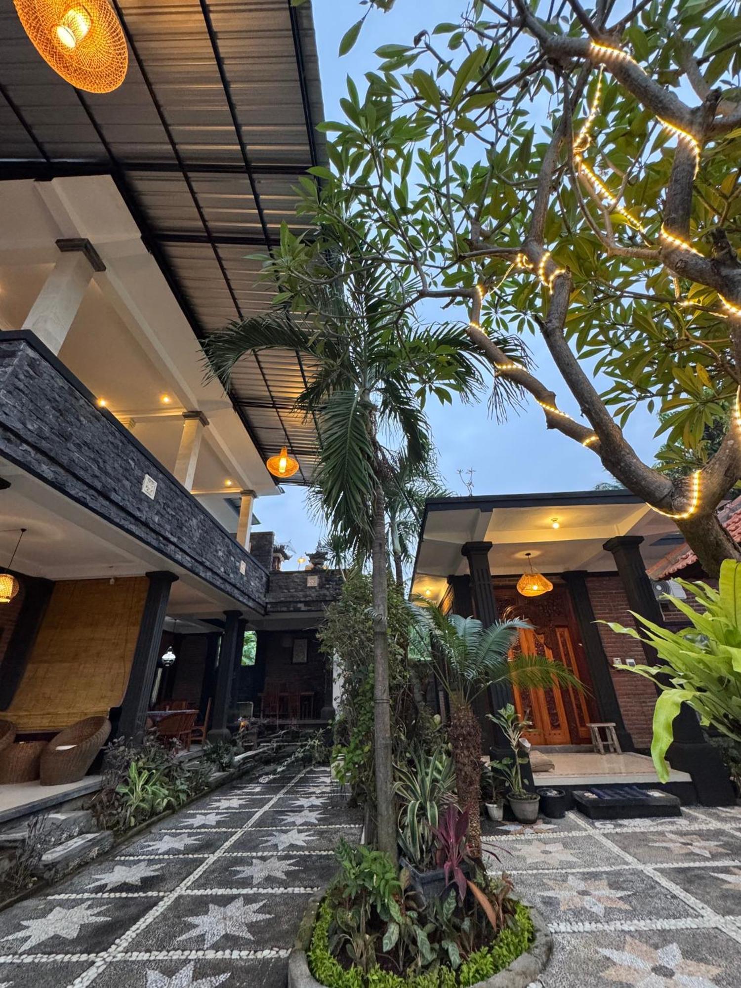 Murni'S House Lovina  Exterior photo